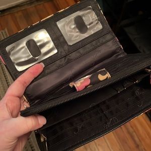 Vera Bradley large turnlock wallet, perfect condition!